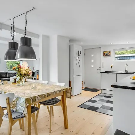 Nice In With Kitchen Casa vacanze Dronningmølle